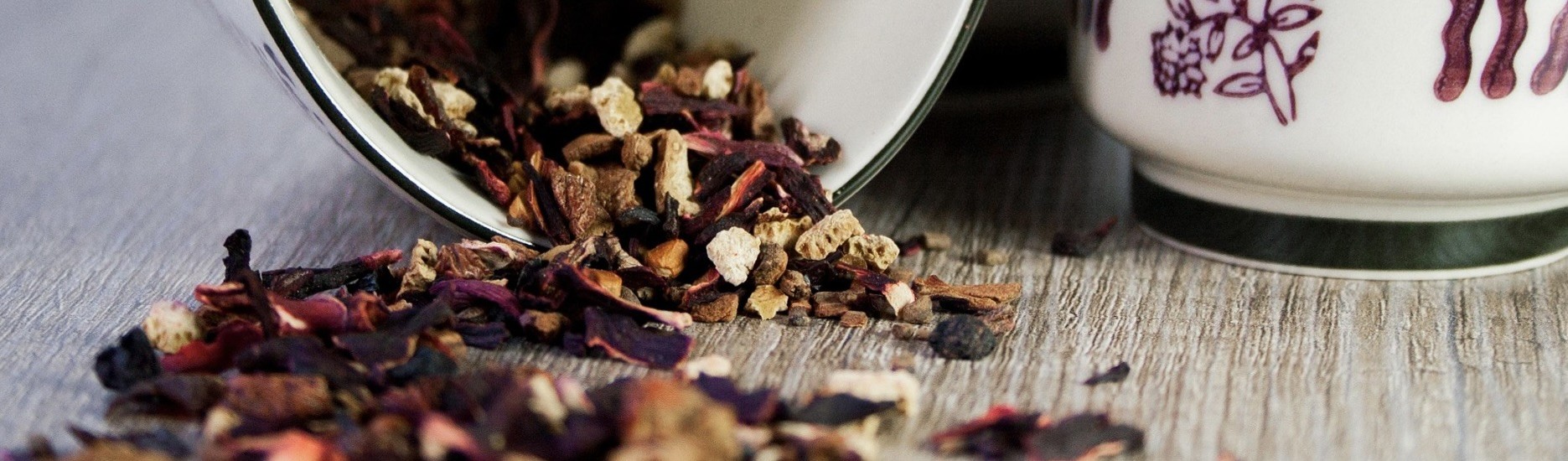 THES / INFUSIONS / TISANES / ROOBIOS